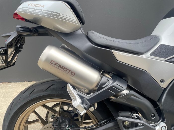 2025 CFMOTO 500 SR Voom SR White
