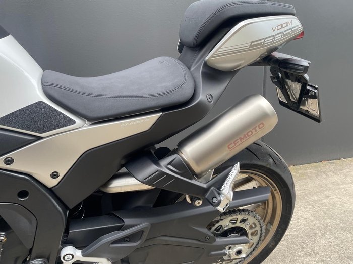 2025 CFMOTO 500 SR Voom SR White