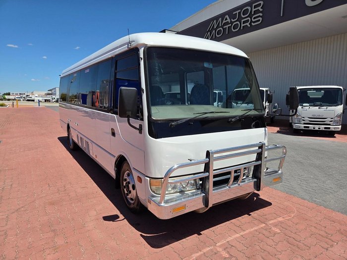 2015 Fuso Rosa 25 seat AUTO Deluxe Bus