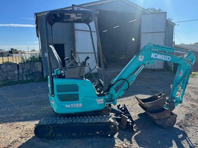 2016 Kobelco SK17SR