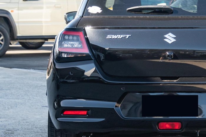 2026 Suzuki Swift Hybrid GLX