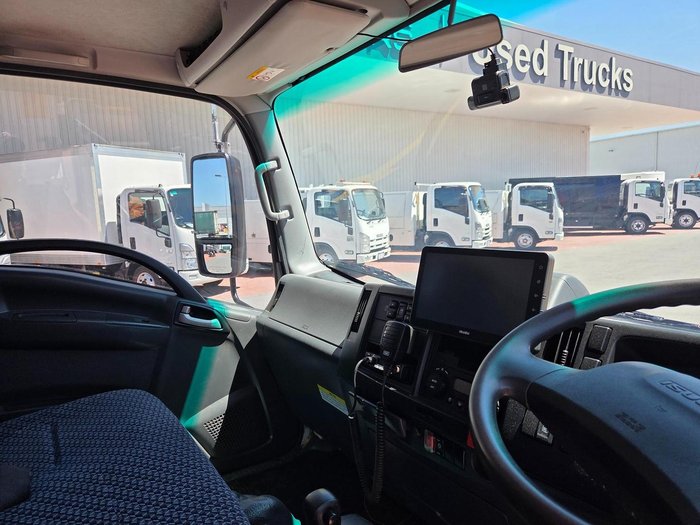 2022 Isuzu Npr65-190  Amt 3 Ton Crew Cab