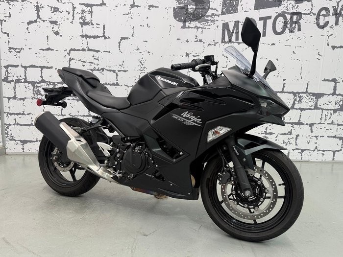 2026 Kawasaki Ninja 500 (EX500G) Ninja Black