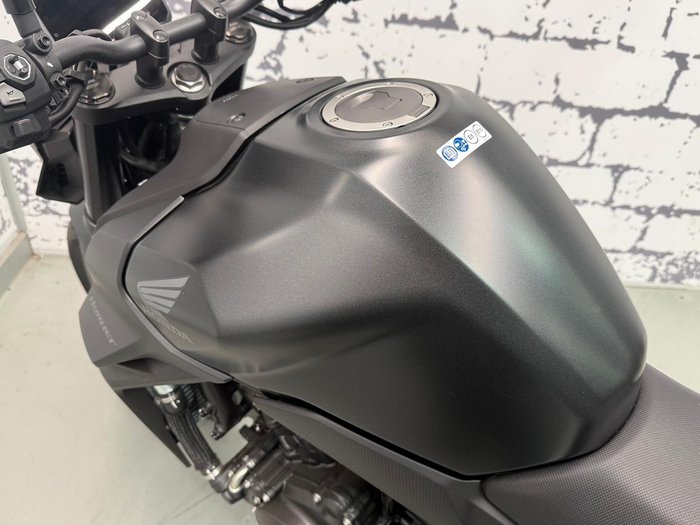 2025 Honda CB750 Hornet CB Black