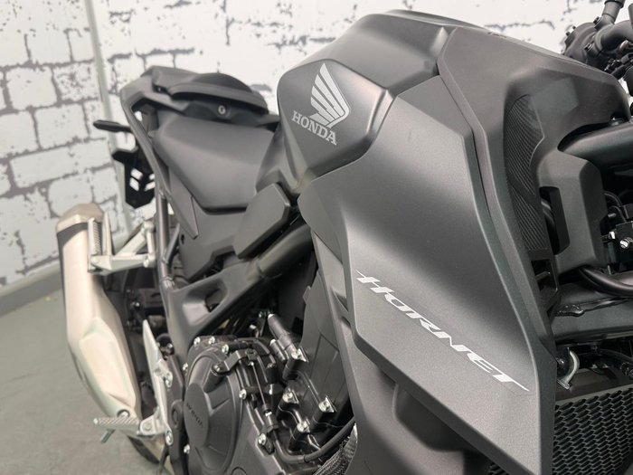 2025 Honda CB750 Hornet CB Black