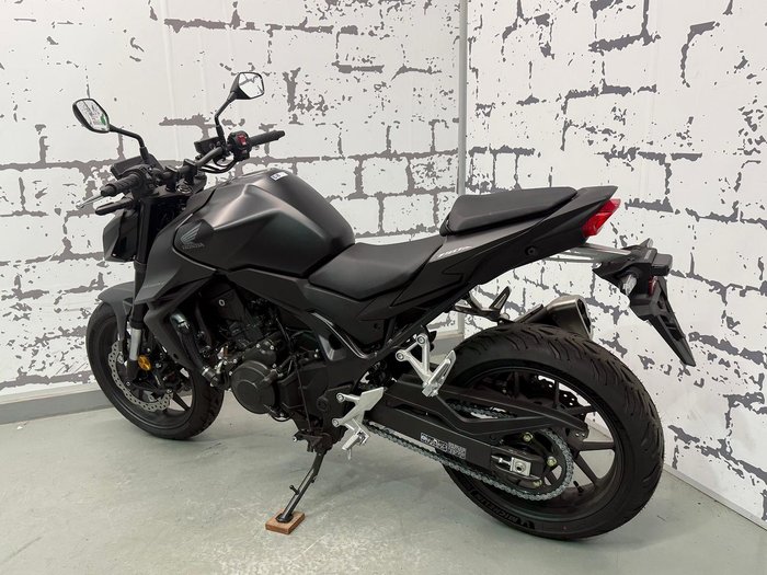 2025 Honda CB750 Hornet CB Black