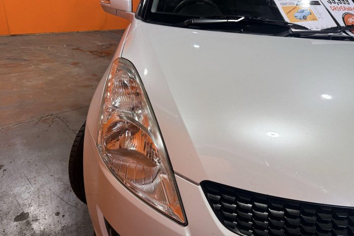 2011 Suzuki Swift GLX