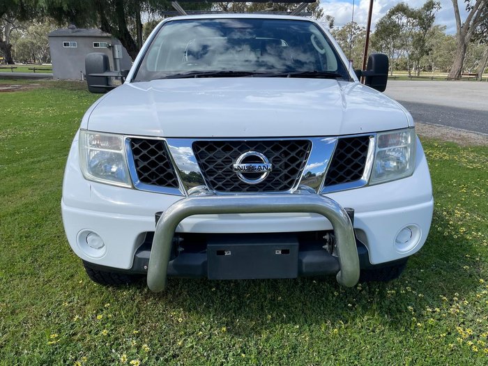 2012 Nissan Navara RX