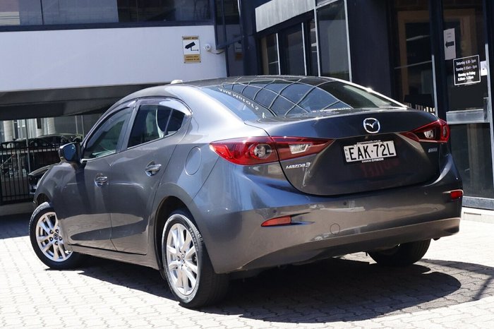 2018 Mazda 3 Neo Sport