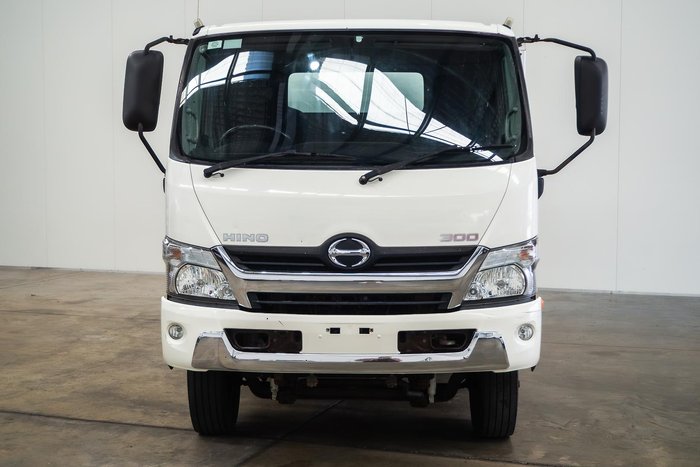 2017 Hino 300 Series
