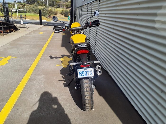 2026 Triumph Scrambler 400 XC Scrambler Yellow