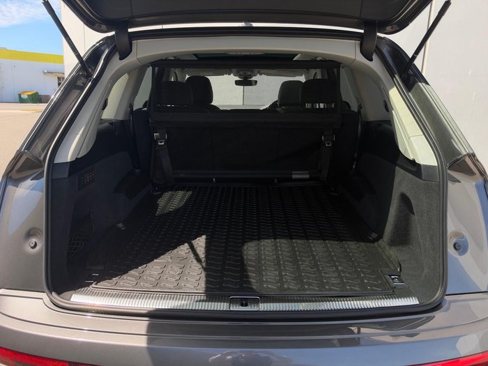 2023 Audi Q7 45 TDI Dynamic Black