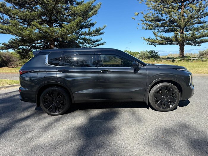 2026 Mitsubishi Outlander Black Edition