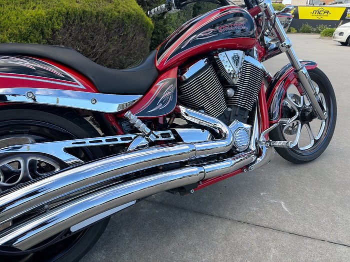 2010 VICTORY JACKPOT NESS CUSTOM