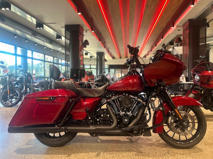 2017 Harley-Davidson Road Glide Special 107 (FLTRXS)