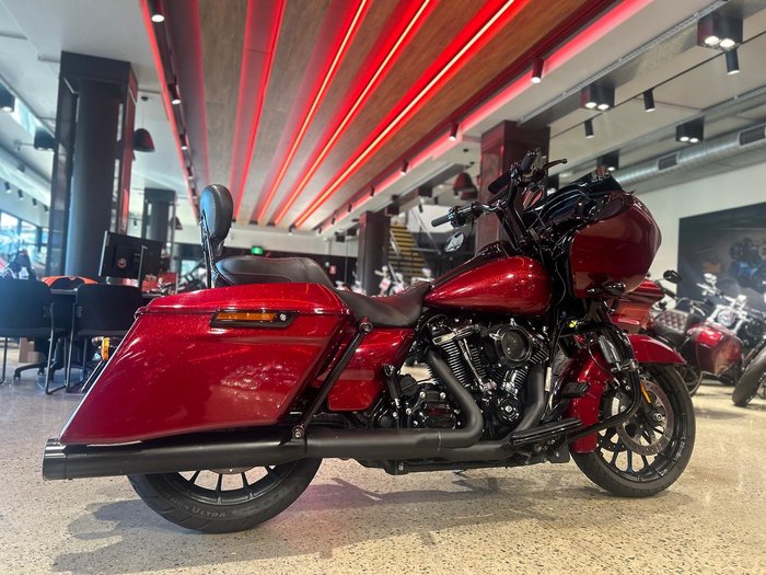 2017 Harley-Davidson Road Glide Special 107 (FLTRXS)