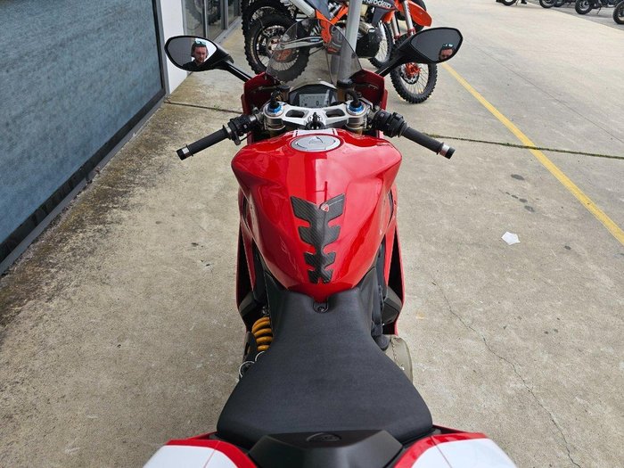 2015 Ducati 1299 Panigale S Superbike Red