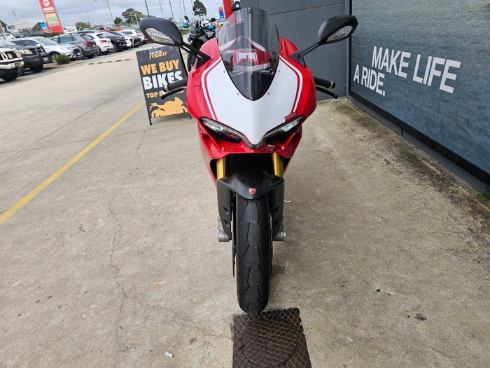 2015 Ducati 1299 Panigale S Superbike Red
