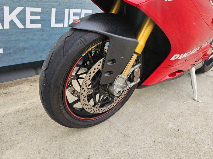 2015 Ducati 1299 Panigale S Superbike Red