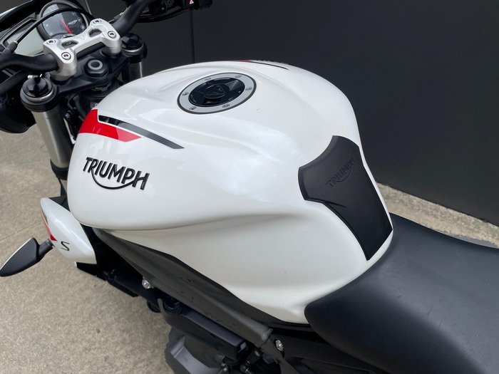 2020 Triumph Street Triple S 660 LAMS Street Triple White