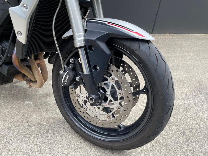 2020 Triumph Street Triple S 660 LAMS Street Triple White