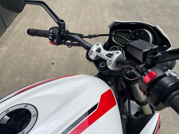 2020 Triumph Street Triple S 660 LAMS Street Triple White