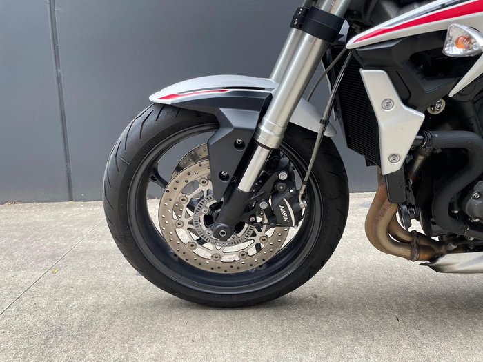 2020 Triumph Street Triple S 660 LAMS Street Triple White