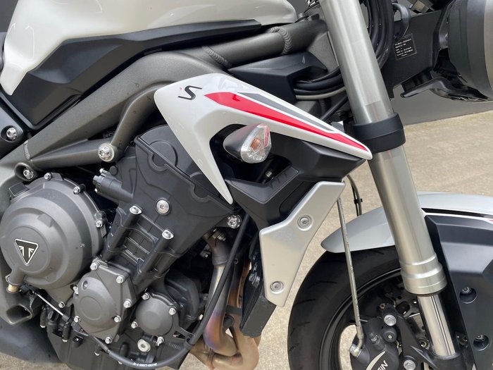 2020 Triumph Street Triple S 660 LAMS Street Triple White