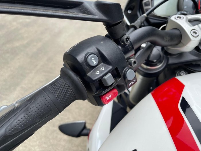 2020 Triumph Street Triple S 660 LAMS Street Triple White