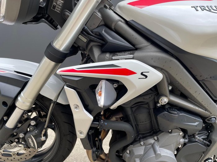 2020 Triumph Street Triple S 660 LAMS Street Triple White