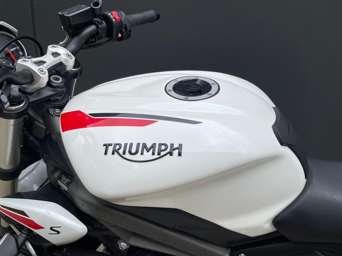 2020 Triumph Street Triple S 660 LAMS Street Triple White