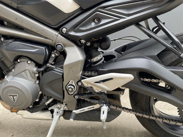 2020 Triumph Street Triple S 660 LAMS Street Triple White