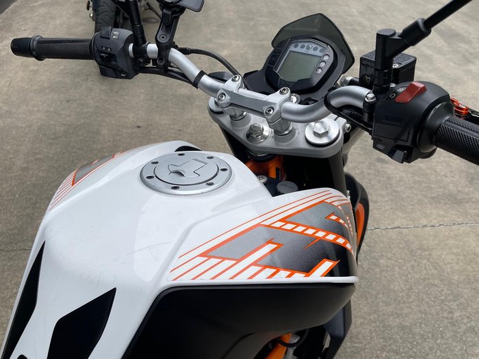 2014 KTM 390 Duke Duke White