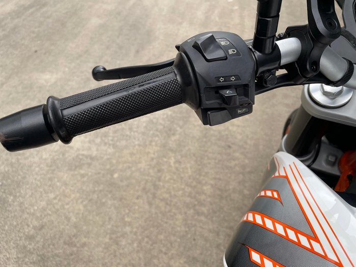 2014 KTM 390 Duke Duke White