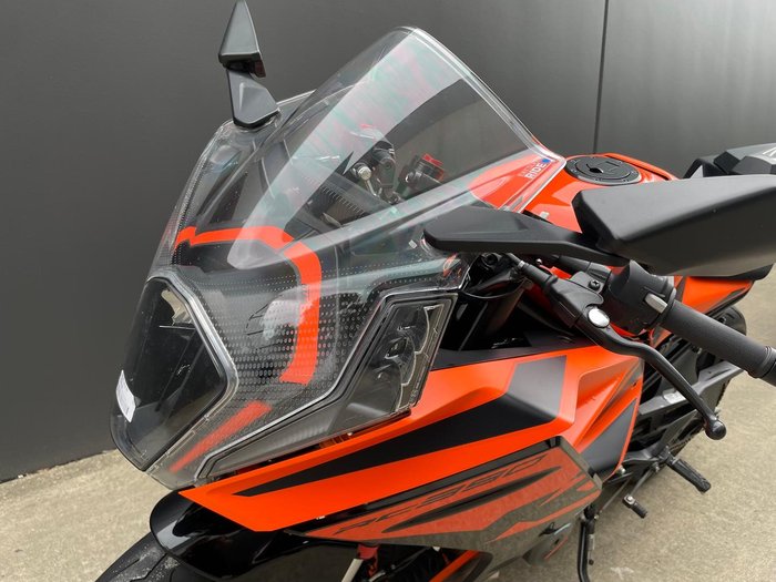 2022 KTM RC 390 RC Orange