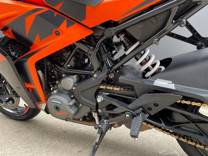 2022 KTM RC 390 RC Orange