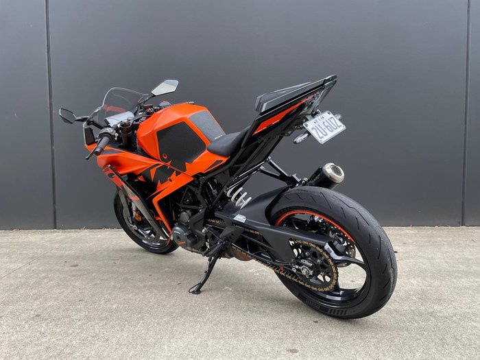 2022 KTM RC 390 RC Orange