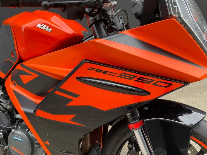 2022 KTM RC 390 RC Orange