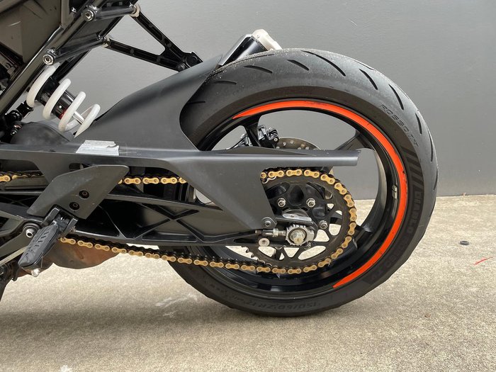 2022 KTM RC 390 RC Orange