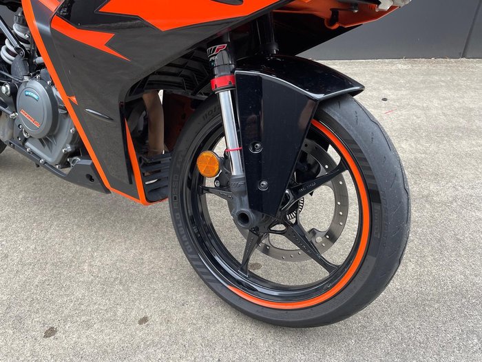 2022 KTM RC 390 RC Orange
