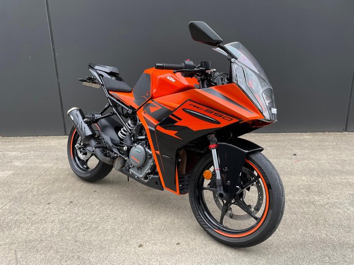 2022 KTM RC 390 RC Orange