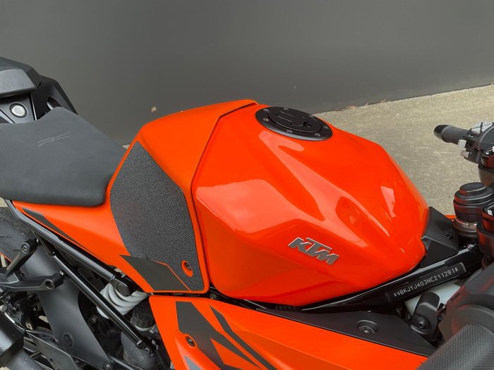 2022 KTM RC 390 RC Orange