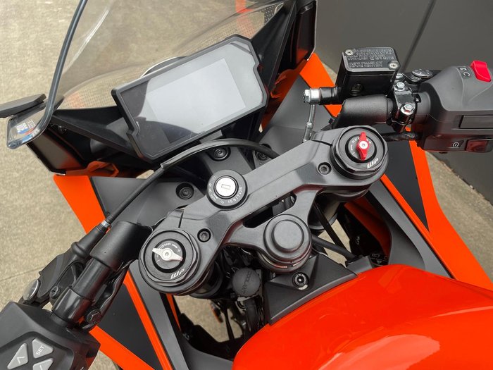 2022 KTM RC 390 RC Orange