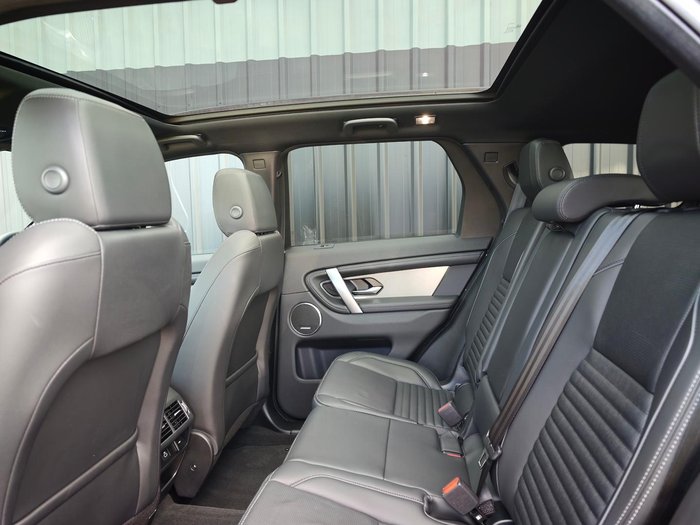 2024 Land Rover Discovery Sport P300e Dynamic SE