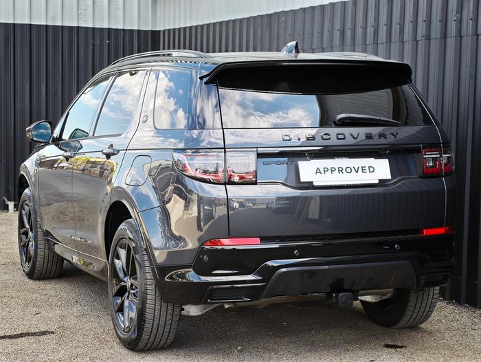2024 Land Rover Discovery Sport P300e Dynamic SE