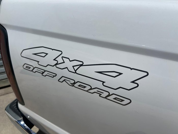 2014 Nissan Navara ST-R