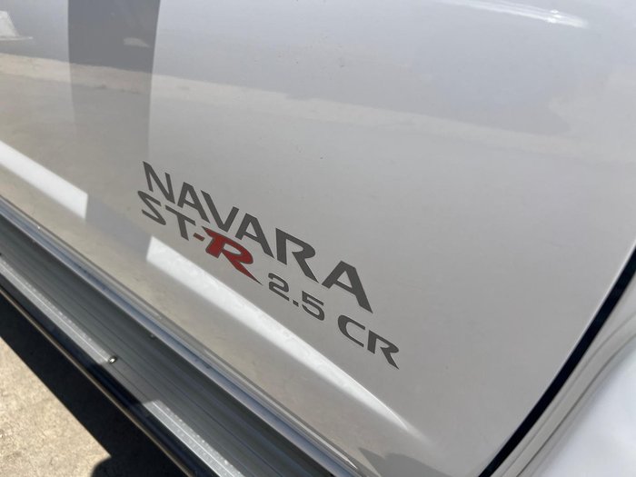 2014 Nissan Navara ST-R