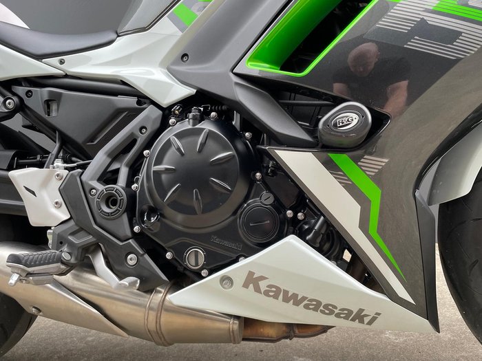 2022 Kawasaki Ninja 650L (LAMS) ABS Ninja White