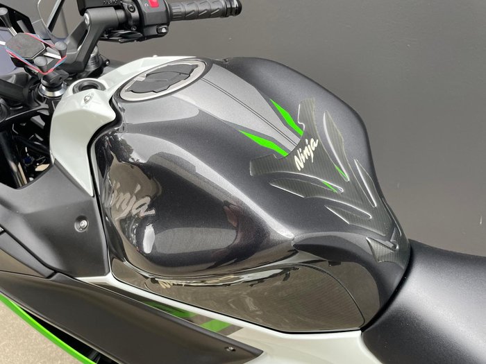 2022 Kawasaki Ninja 650L (LAMS) ABS Ninja White