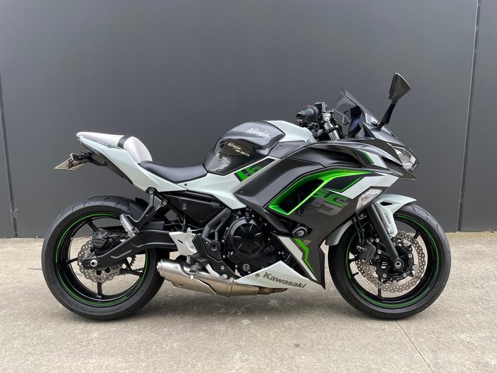 2022 Kawasaki Ninja 650L (LAMS) ABS Ninja White